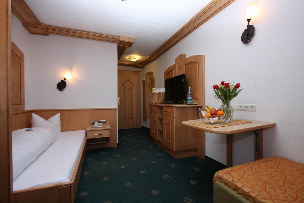 Alphotel Garni Salner イシュグル エクステリア 写真