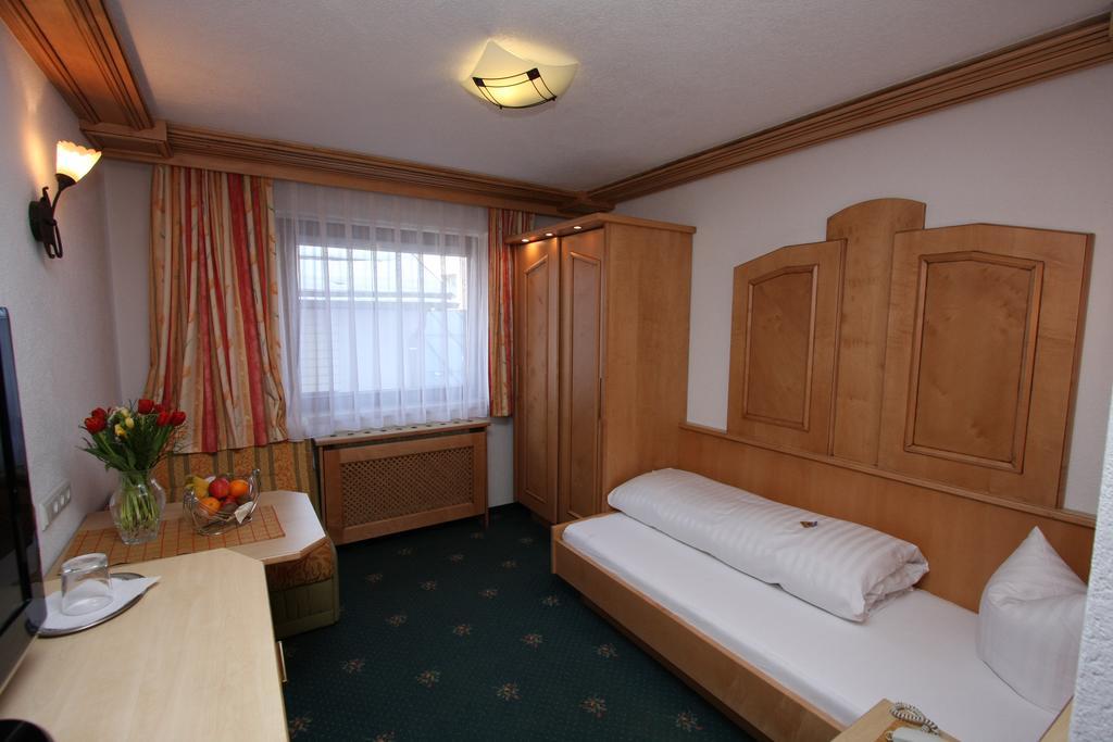 Alphotel Garni Salner イシュグル エクステリア 写真